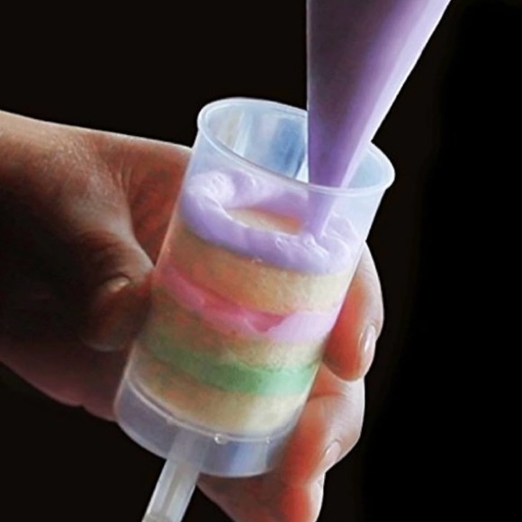 Cupcake Bakeware "What's New" Book#1 w/ Push-Up Cake Poppers & Dessert Decorator - Picture 12 of 16